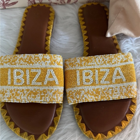 Gorgeous De Siena Ibiza Hand Beaded Sandal - Yellow Size 9 EUC - Picture 2 of 6